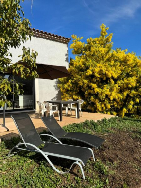 Gite La CRAU & piscine - Oliveraie Bio Mas de Cargane